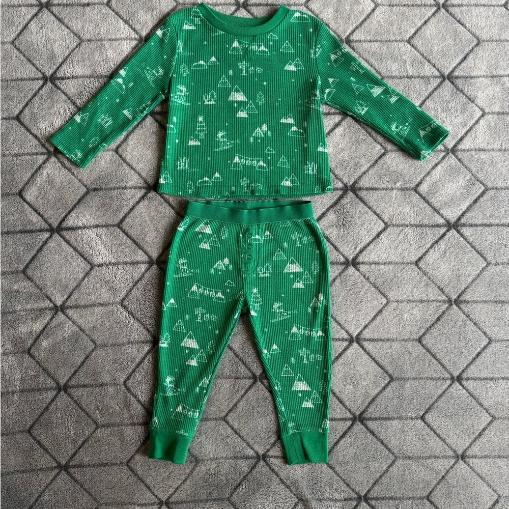 Wondershop Green Patterned Kids Pajama Set
